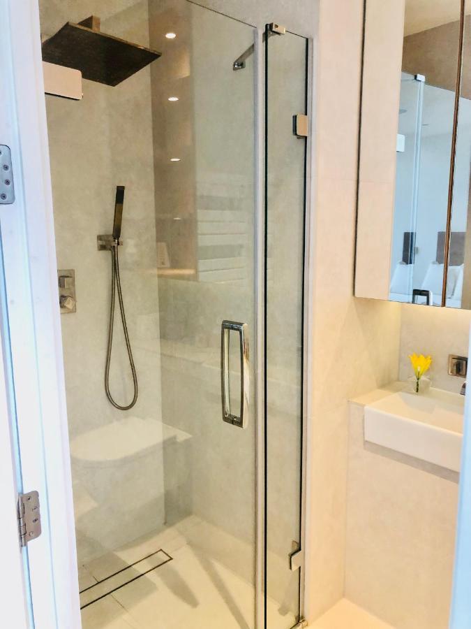 Luxury 2 Bedroom Apartment 20 Min From Central London Bagian luar foto