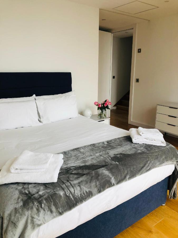 Luxury 2 Bedroom Apartment 20 Min From Central London Bagian luar foto